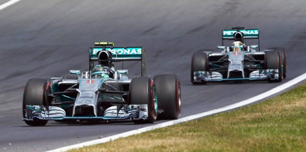 Rosberg y Hamilton.