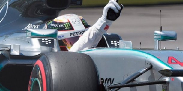 Pole de Hamilton en Silverstone