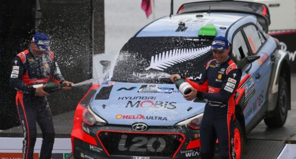 Paddon festejó en Córdoba.