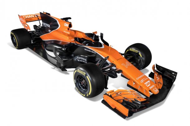 El McLaren con naranja