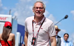 VILLENEUVE: "BRIATORE TOMO ALGUNAS DECISONES INCREIBLES Y OTRAS ERRONEAS" VILLENEUVE: "BRIATORE TOMO ALGUNAS DECISONES INCREIBLES Y OTRAS ERRONEAS"