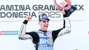 FERMIN ALDEGUER GANO EN INDONESIA Y MARC MARQUEZ SUFRIO UNA DURA CAIDA 