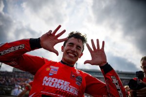 OPERARON A MARC MARQUEZ DEL HOMBRO DERECHO 
