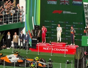 COLAPINTO TERMINO 16, GANO NORRIS Y ES EL LIDER DEL CAMPEONATO COLAPINTO TERMINO 16, GANO NORRIS Y ES EL LIDER DEL CAMPEONATO