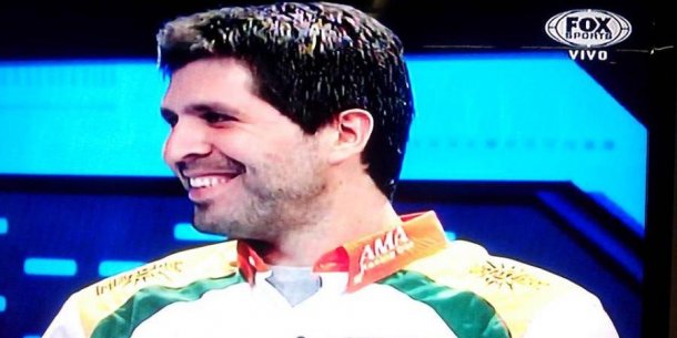 Castellano rie. ¿Se la devolvio a Rossi ?