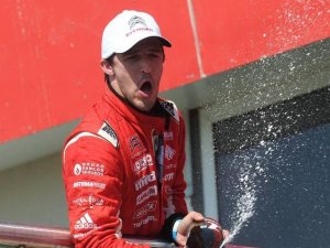 ROSSI : "ESPERO TENER UN BUEN AÑO"