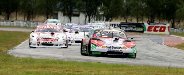 Urcera al volante del auto de Vazquez. 