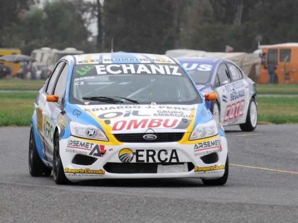 Ezequiel Bosio camino a la pole con su Ford Focus
