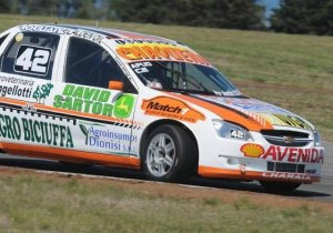 POR AFUERA Y EN LA ULTIMA VUELTA