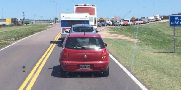 La gente ya hace cola para entrar al circuito