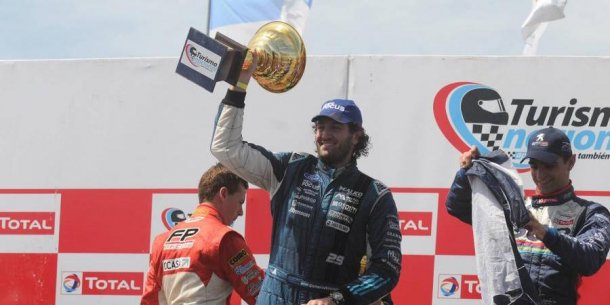 Moriatis, puntero del campeonato de la Clase 3.