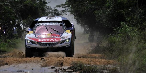 Loeb gano y puso a todos en Jaque