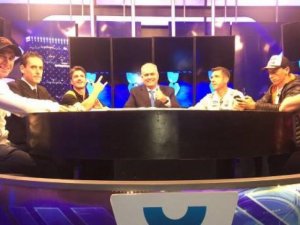 PASO UN NUEVO ULTIMA VUELTA POR LA PANTALLA DE FOX SPORTS  