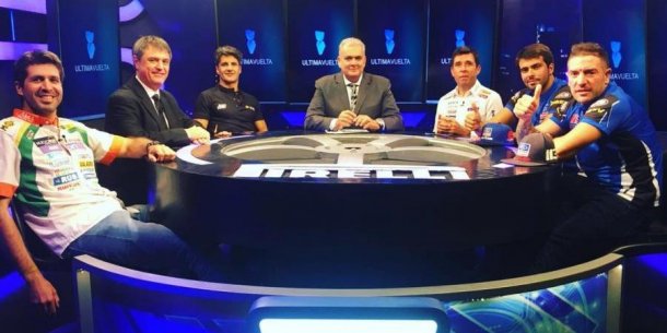 La mesa del programa mas importante de automovilismo de Argentina
