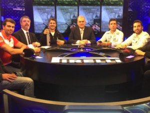 PASO UN NUEVO ULTIMA VUELTA POR LA PANTALLA DE FOX SPORTS