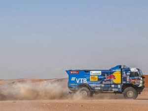 DAKAR 2020: KARGINOV VOLVIÓ A GANAR EN LOS GIGANTES