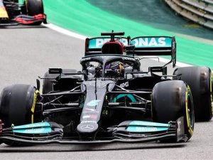 HAMILTON SE ADUEÑÓ DE LA POLE EN BRASIL