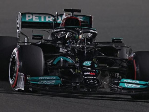 HAMILTON SE QUEDÓ CON LA POLE EN QATAR