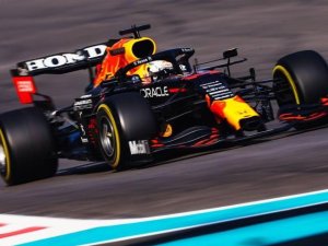 POLE DE MAX VERSTAPPEN EN ABU DHABI