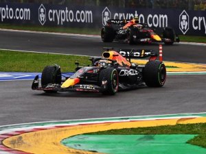 VERSTAPPEN FESTEJÓ EN IMOLA