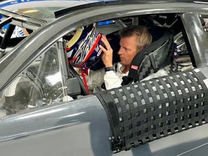 KIMI RÄIKKÖNEN PRUEBA EL NASCAR NEXT GEN