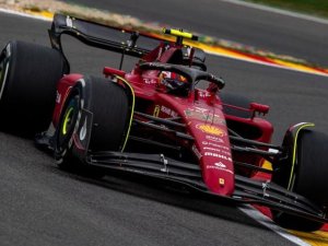 SAINZ LARGA EN POLE PARA EL GP DE BÉLGICA