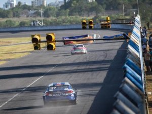 PERNIA SE MANTIENE PUNTERO EN EL TC2000