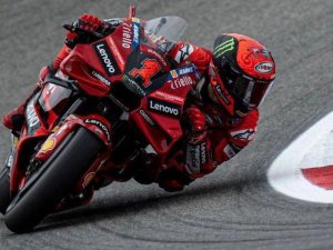 BAGNAIA GANA LA CARRERA SPRINT DEL MOTO GP