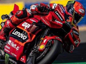 LA POLE DEL MOTO GP EN LEMANS FUE PARA BAGNAIA