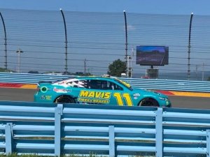 DENNY HAMLIN CON LA POLE DEL NASCAR EN WATKINS GLEN