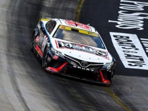 TERCERA POLE CONSECUTIVA PARA BELL EN EL NASCAR