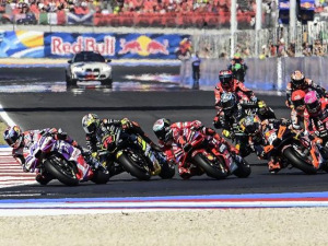 DOS COMPETIDORES ASEGURARON SU 2024 DENTRO DEL MOTOGP