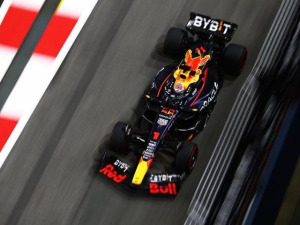 LA FIA ADMITE SU ERROR DE NO SANCIONAR A VERSTAPPEN EN SINGAPUR