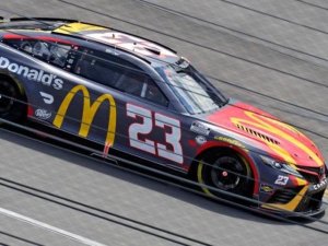 WALLACE SE QUEDA CON LA POLE DEL NASCAR EN TEXAS