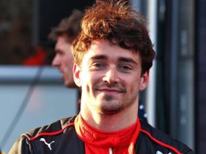 LECLERC EXTENDIÓ SU VÍNCULO CON FERRARI