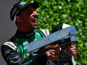¿SEGUIRÁ FACUNDO CHAPUR EN EL TURISMO NACIONAL?