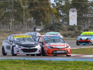 THIAGO MARTÍNEZ SE LLEVÓ LA VICTORIA EN VIEDMA 