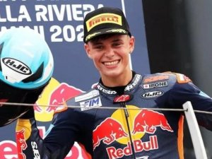 PERRONE HIZO PODIO EN EL MOTO3