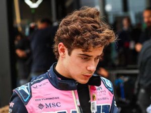 COLAPINTO ABANDONÓ ANTES DE COMENZAR LA CARRERA