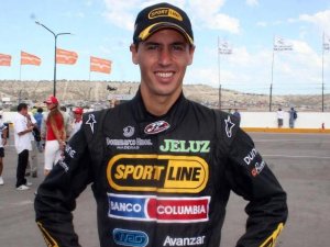 LEONEL PERNÍA: “SI VUELVO, QUIERO PELEAR EL CAMPEONATO” LEONEL PERNÍA: “SI VUELVO, QUIERO PELEAR EL CAMPEONATO”
