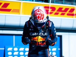 MAX VERSTAPPEN SE HIZO CON LA POLE EN BAKÚ
