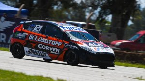 VICTORIA DE NICOLAS POSCO EN LA CLASE 2 EN UNA GRAN CARRERA