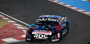 DIANDA SE QUEDÓ CON LA POLE BAJO AMENAZA DE LLUVIA EN TOAY 