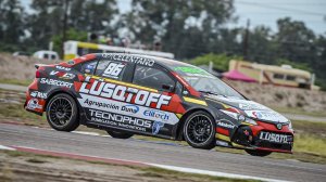 CANAPINO Y URCERA GANARON LAS SERIES EN MENDOZA