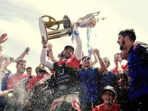 MANUEL URCERA VUELVE AL MAQUIN PARTS