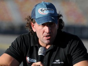 EMANUEL MORIATIS: "SANTERO ES DE LOS PILOTOS TOP DEL PAIS"