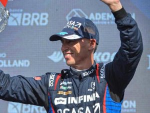 LEONEL PERNIA CAMPEON DEL TCR SOUTHAMERICA