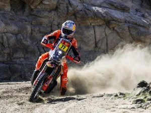 LUCIANO BENAVIDES FINALIZO P4 EN LA TERCERA ETAPA