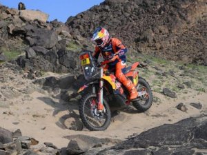 LUCIANO BENAVIDES SE QUEDO CON LA VICTORIA EN LA ETAPA CINCO