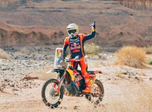 LUCIANO BENAVIDES TERMINO P3 Y RECUPERA TERRENO EN LA GENERAL